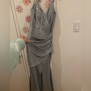 Sequin gown (Silver)